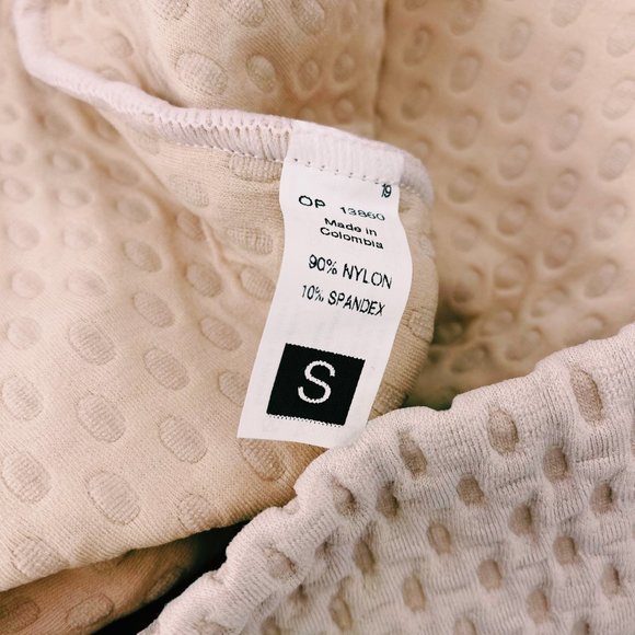 Maaji Noon Peach Quilted Cropped Sweatshirt Pink - Picture 10 of 10